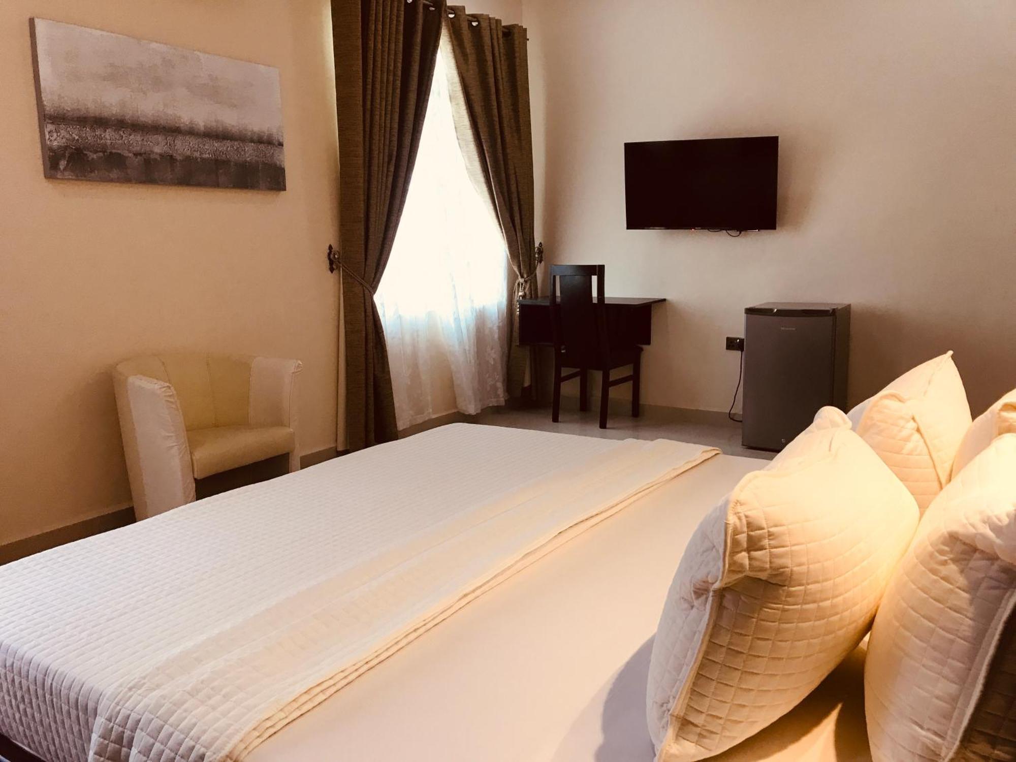 Labev Hotel クマシ エクステリア 写真